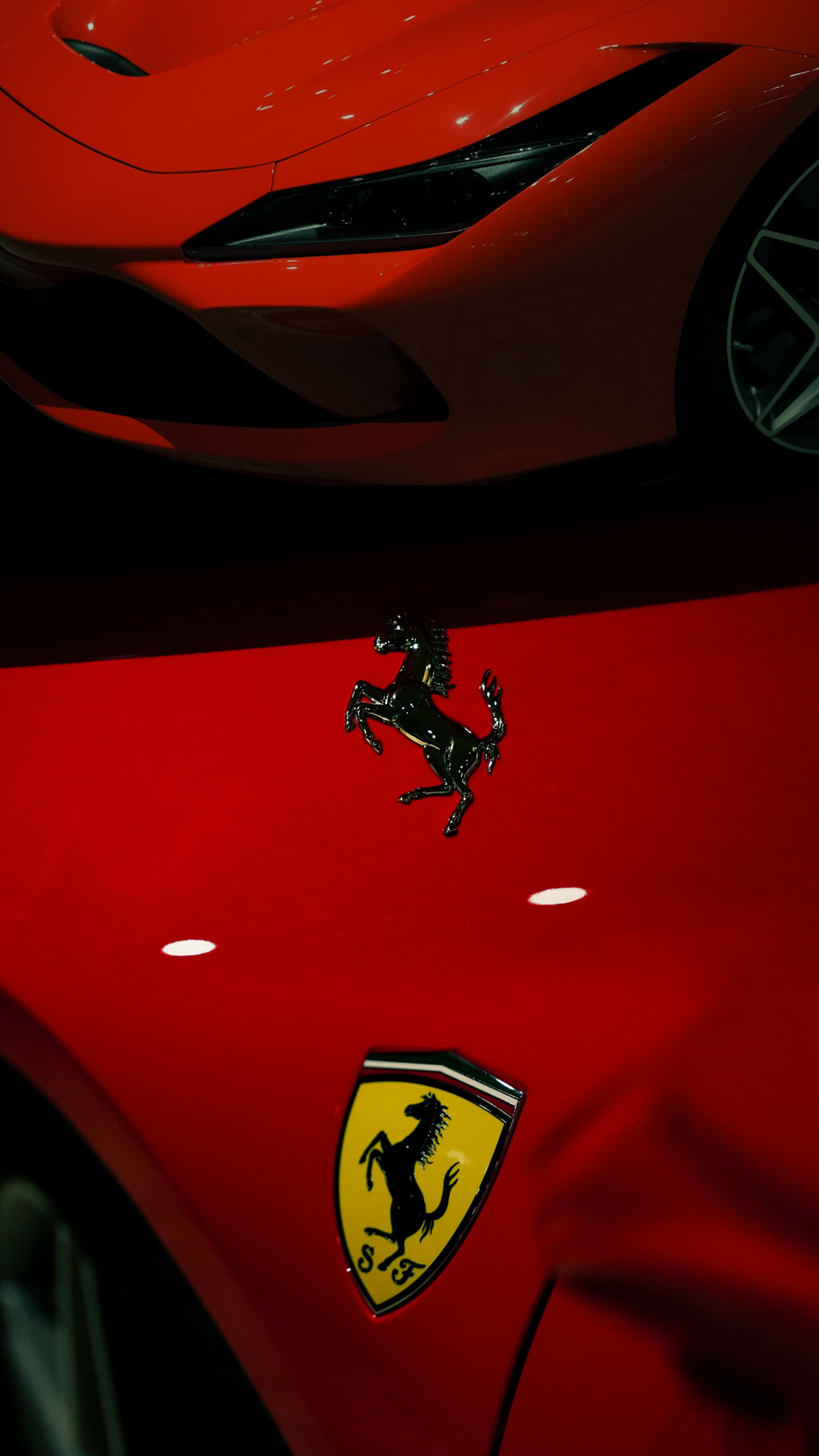 Ferrari F8 Tributo — Prancing Horse and Scuderia badge