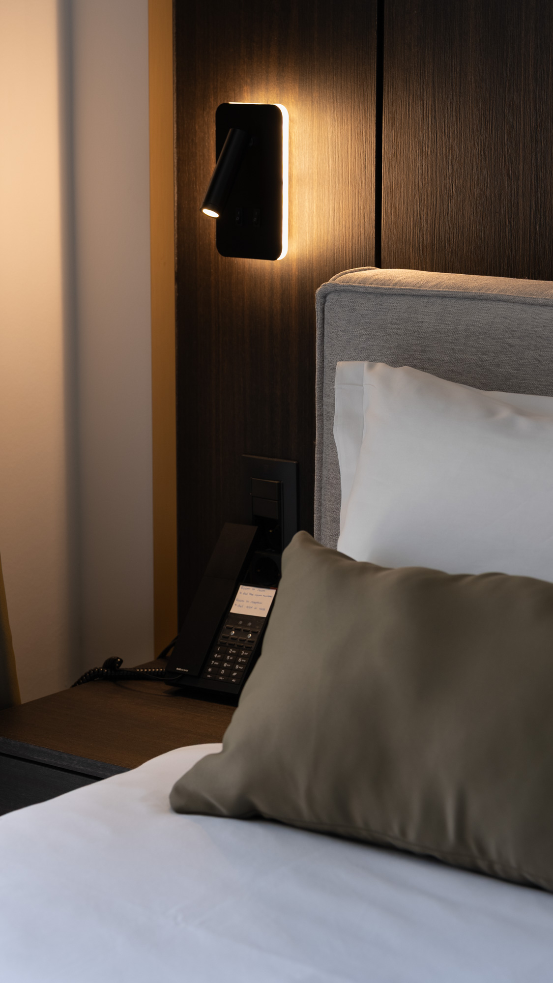 Bedside sconce detail